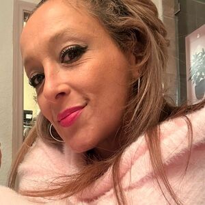 Meet your Posher, Mel